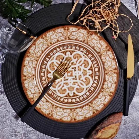 Pjate qaramike e rrafshet 26cm, Ngjyra: Kafe